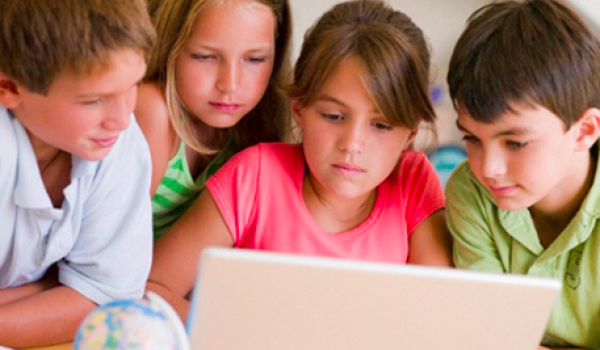 Children can absolutely 'keep Vietnamese and be good at English'